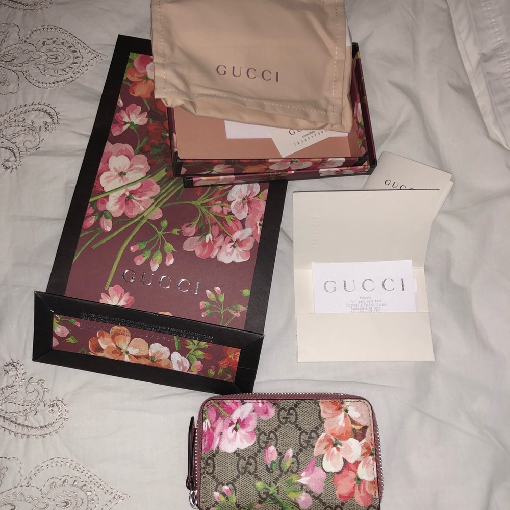 ‼️SOLD ‼️Gucci Blooms Card Case